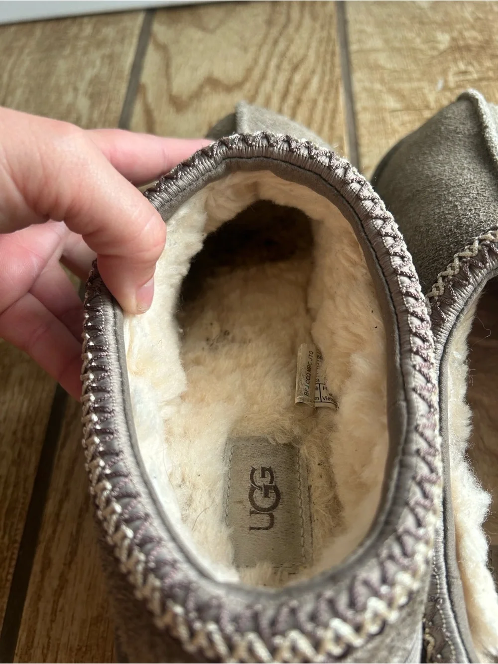 UGG Tasman Shaggy Suede Men’s Slip On Slipper Sheepskin Size 10 Smoke Plume Gray
